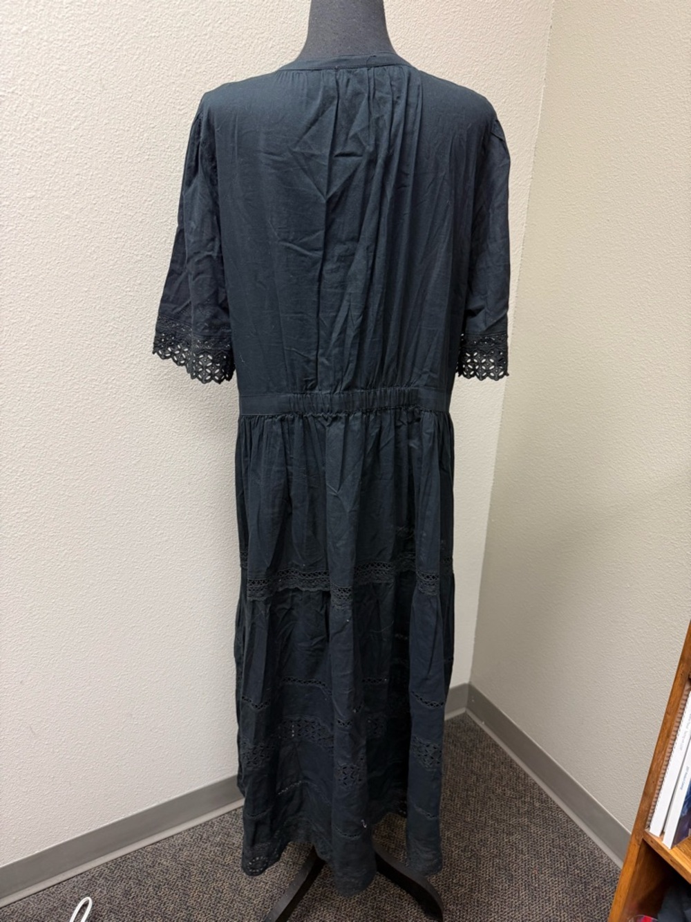 GAP Black Eyelet Lace Midi Dress Button Front Cottagecore Boho XL Chic Style - Picture 6 of 9